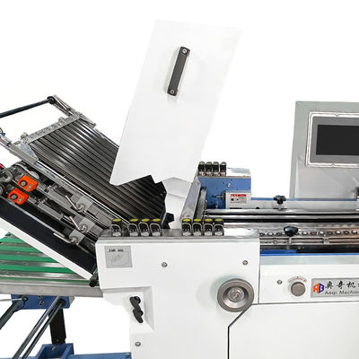 Máquina de plegado de papel industrial cinturón silencioso accionado 530 mm ancho para folleto 220m/min