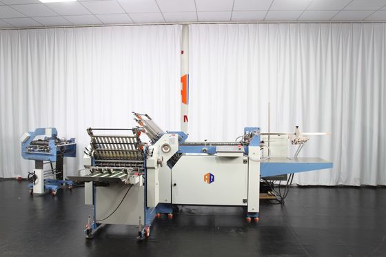 prueba antideslizante plegable de papel resistente del desgaste de la máquina 380V con la rueda de la succión de tres agujeros