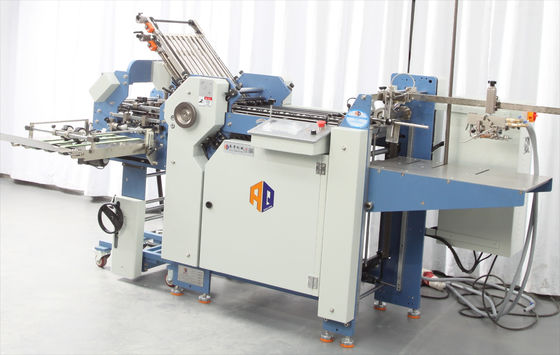 La cruz de Max Speed el 180m/minuto dobla la máquina plegable de papel para la industria de impresión de los cosméticos