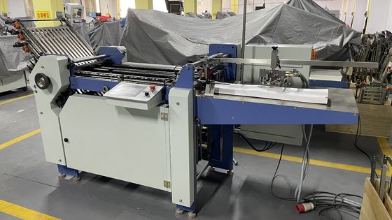 tipo de conducción del engranaje de la máquina del plegamiento del papel de la anchura A3 de 480m m para el folleto