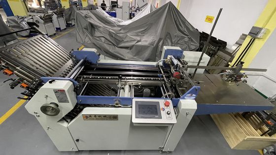8 anchura de la máquina 4800m m del plegamiento de la placa A3 de la hebilla con la cabeza de alta velocidad del alimentador