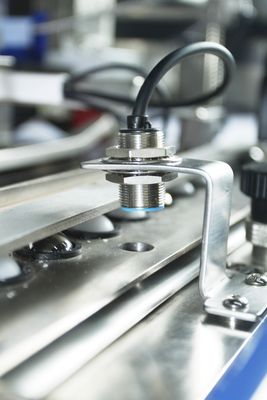 Máquina de plegado de carpetas de papel de gran formato farmacéutico con sistema de inspección por cámara